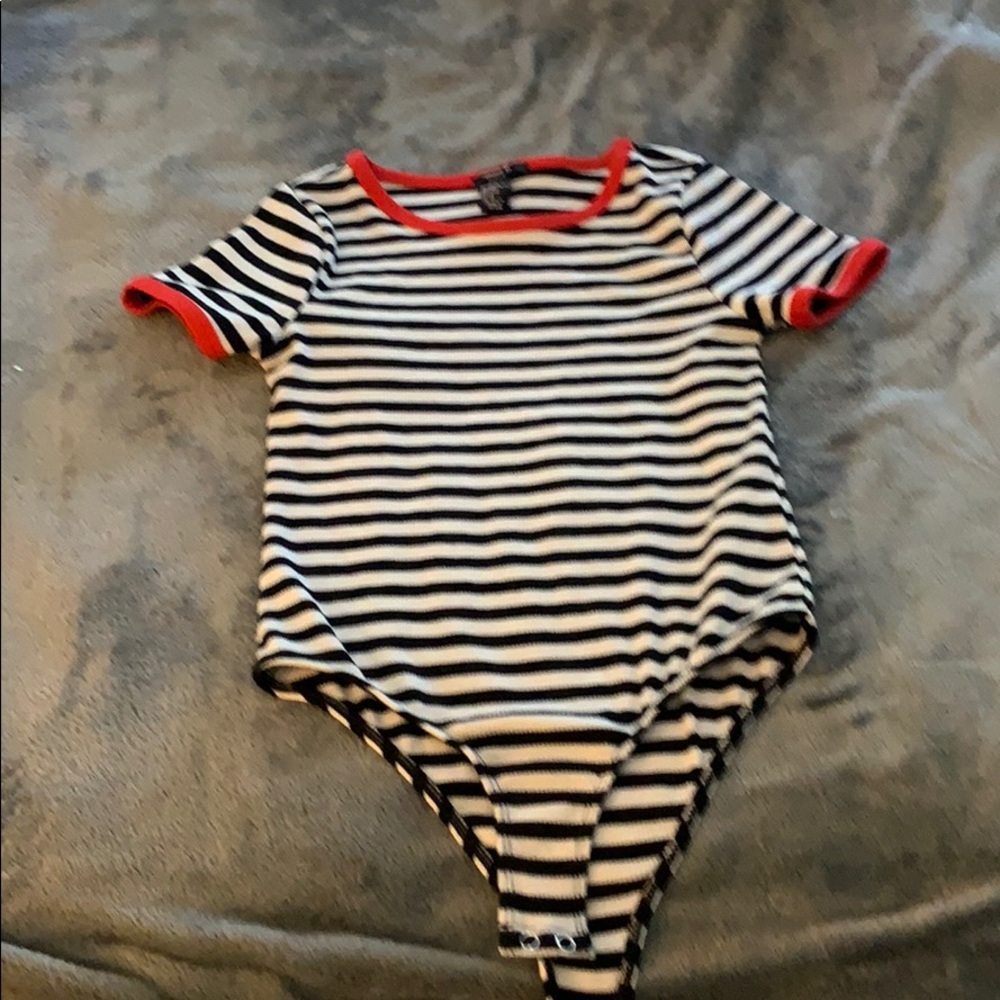 Girl’s bodysuit